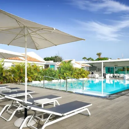 Hotel Seven & Wellness - Gay Men Only 4*