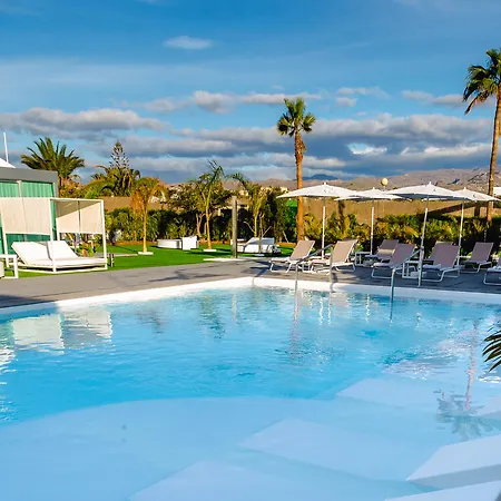Hotel Seven & Wellness - Gay Men Only